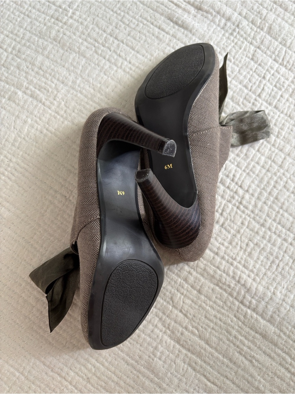 Roberto Vianni Herringbone Brown Bow Cutout Pumps Size 6 - Picture 5 of 12